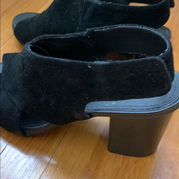 Kenneth Cole Reaction Sandals - Picture 5 of 8